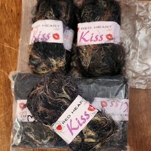 6 Red Heart Kiss Yarn Color "3546 Smoke" All Dye Lot 576